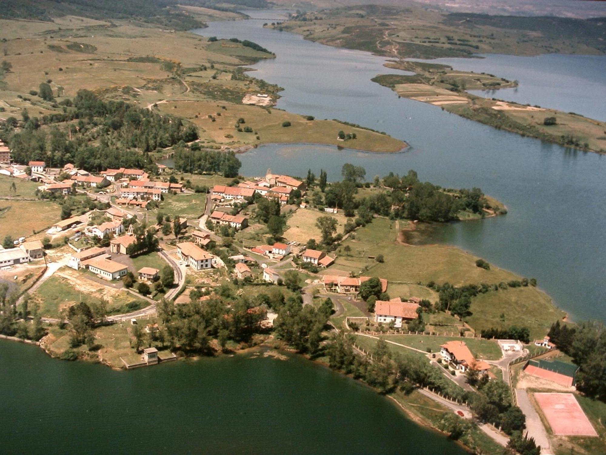 Villa La Casuca De Antoniooti Las Rozas de Valdearroyo Exterior foto