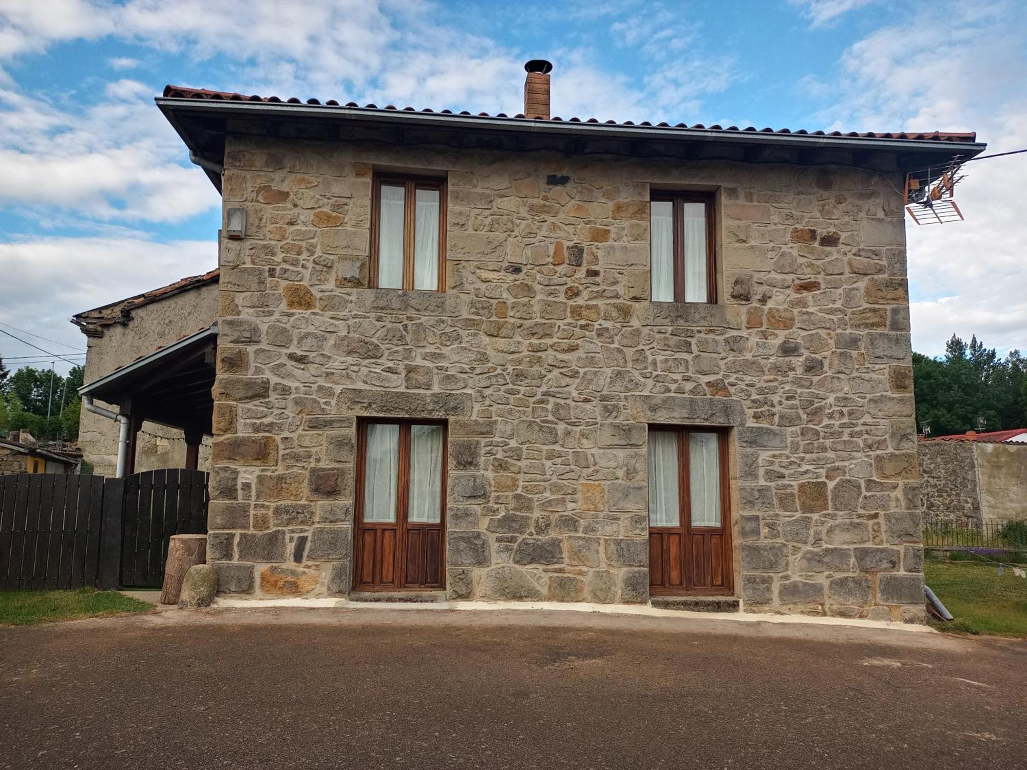 Villa La Casuca De Antoniooti Las Rozas de Valdearroyo Exterior foto